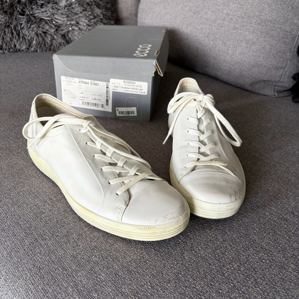 Ecco White Soft Leather Casual Sneakers